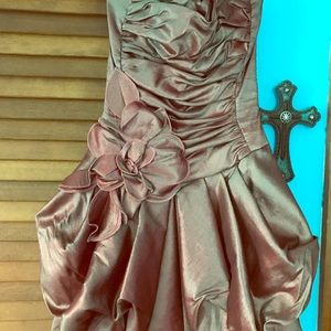 Jessica McClintock party dress. Great deal!